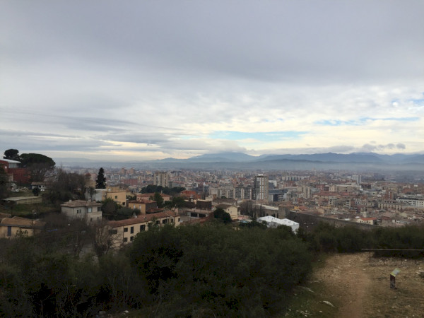 Girona mit seinen historischen Altstadt und der Kathedrale ist auch kulturell ein Reise wert
